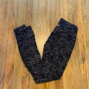 Lululemon 28” Leggings.